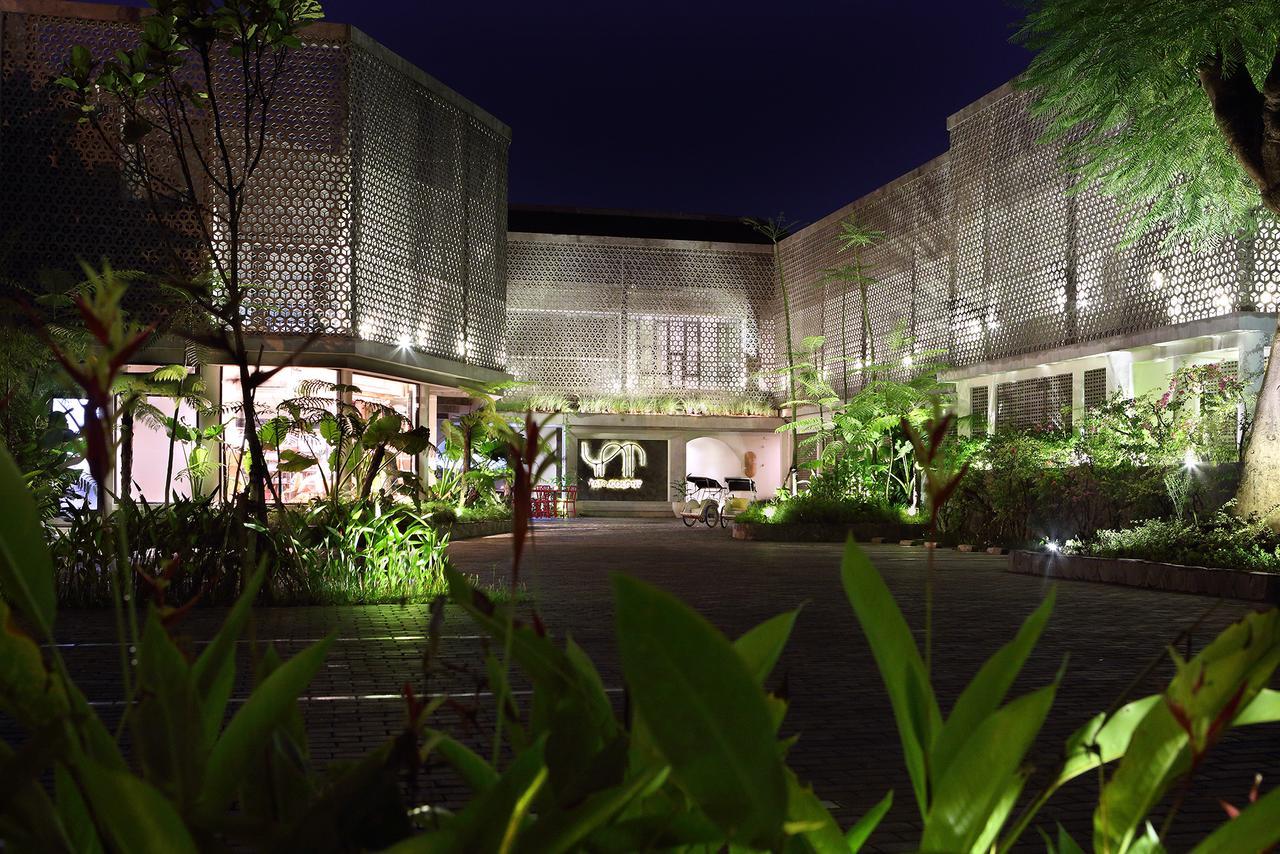 Yats Colony Hotel Jogjakarta Buitenkant foto